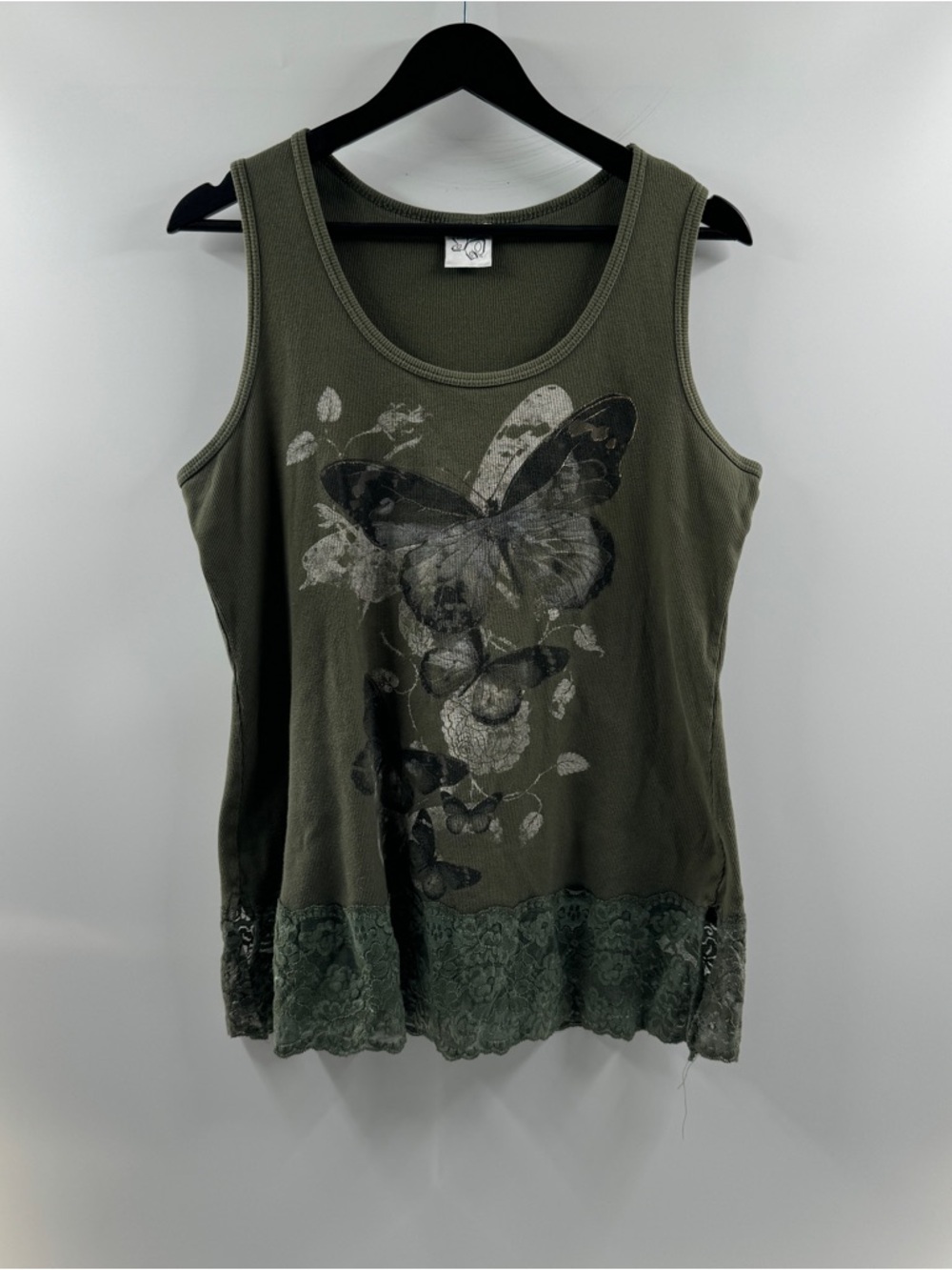 Butterfly Graphic Olive Tank Top – Estimated Women’s Large